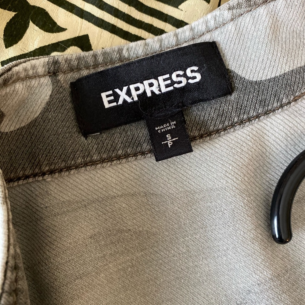 Express Camo Jacket - image 3